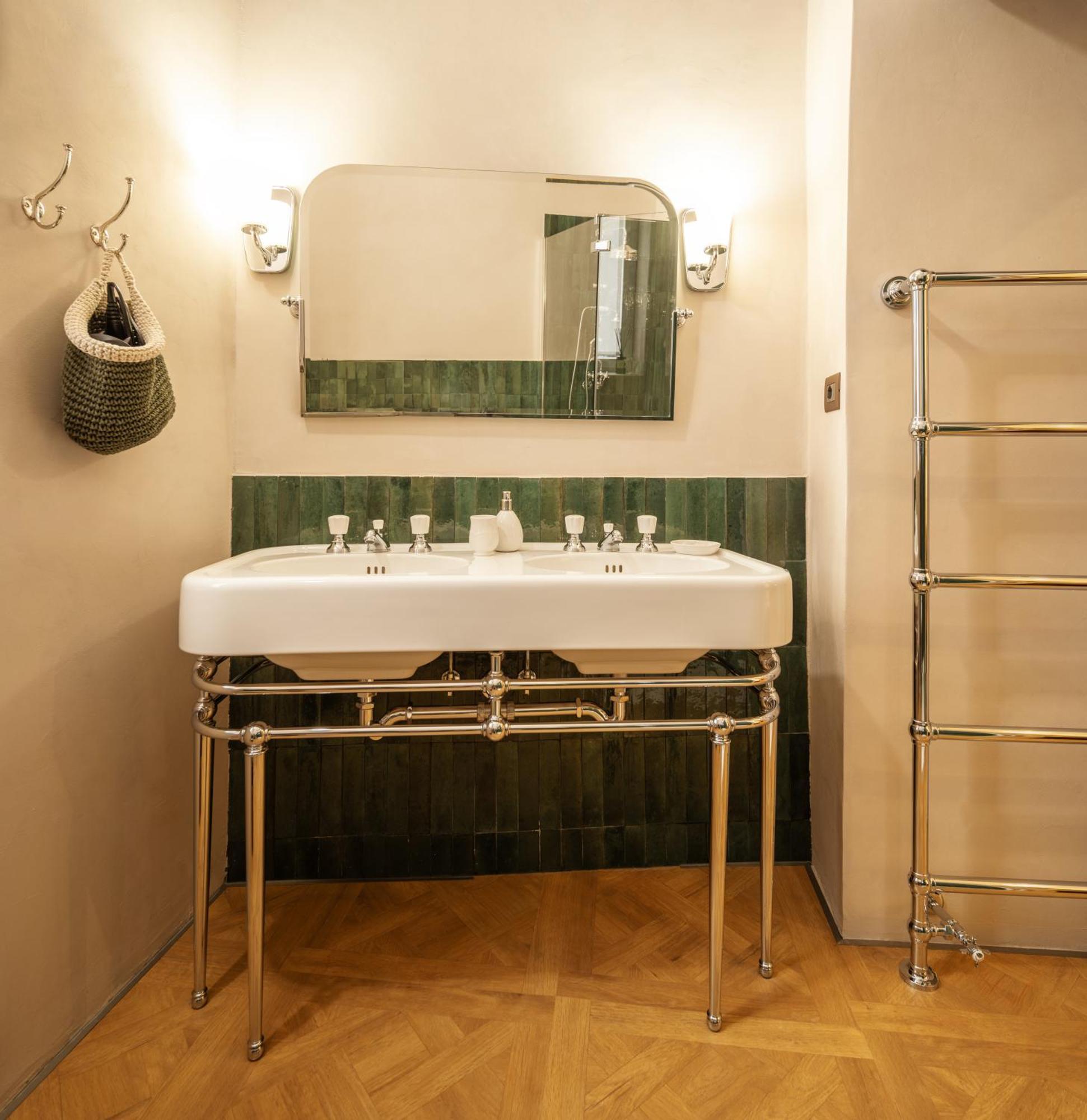 Domus Dionisio By Addler House Ospitality Syracuse